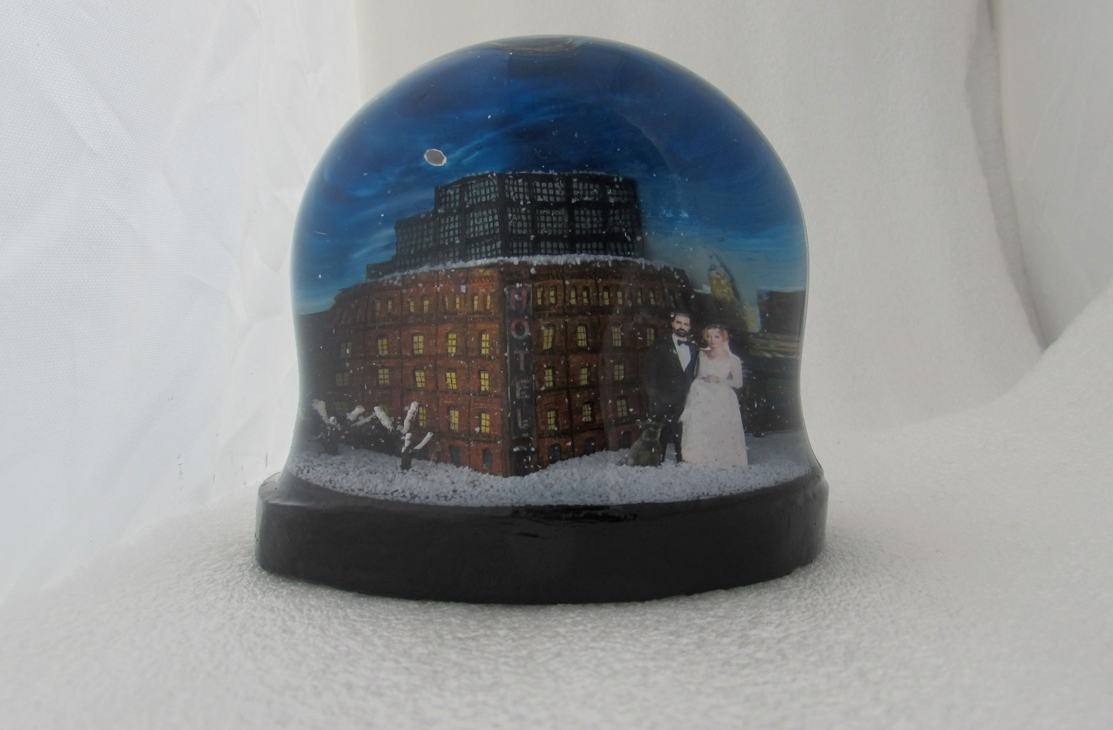 Custom snow globes and snow domes for weddings